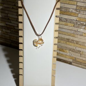 Collier avec pendentif en verre soufflé en forme de cœur jaune transparent