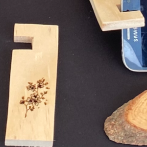 Support téléphone en bois (1 pièce)