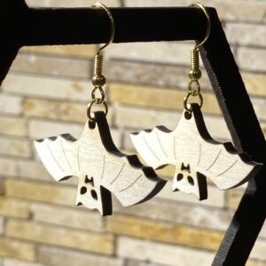 Boucles d'oreilles en bois en forme de chauve souris